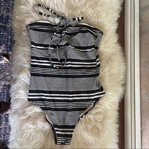 Old Navy Strapless swimsuit